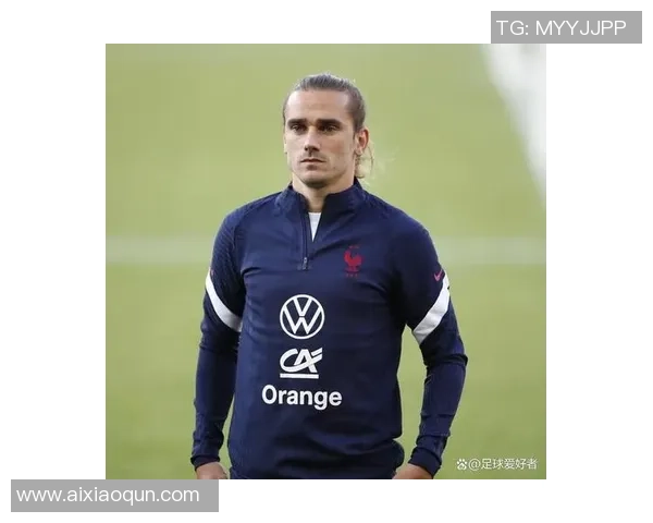 明亮绿茵场上的足球明星们名字中都有明字的传奇故事